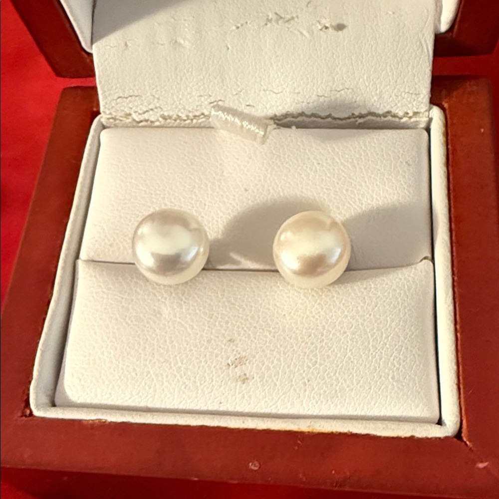 Elegant White Pearl Stud Earrings